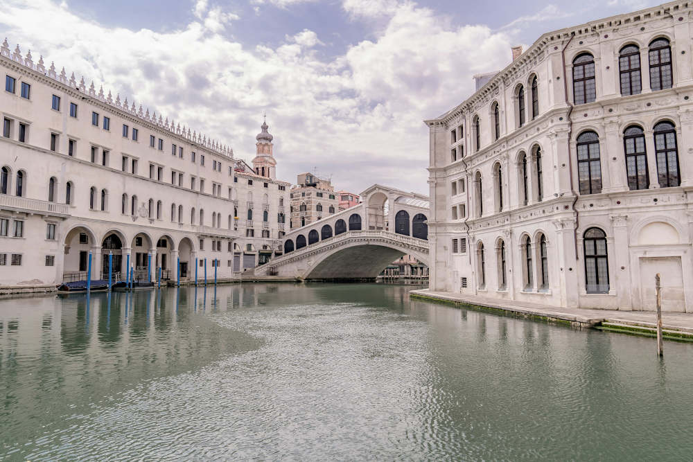 Vista Canal Grande dalle camere in hotel a Venezia<br />
